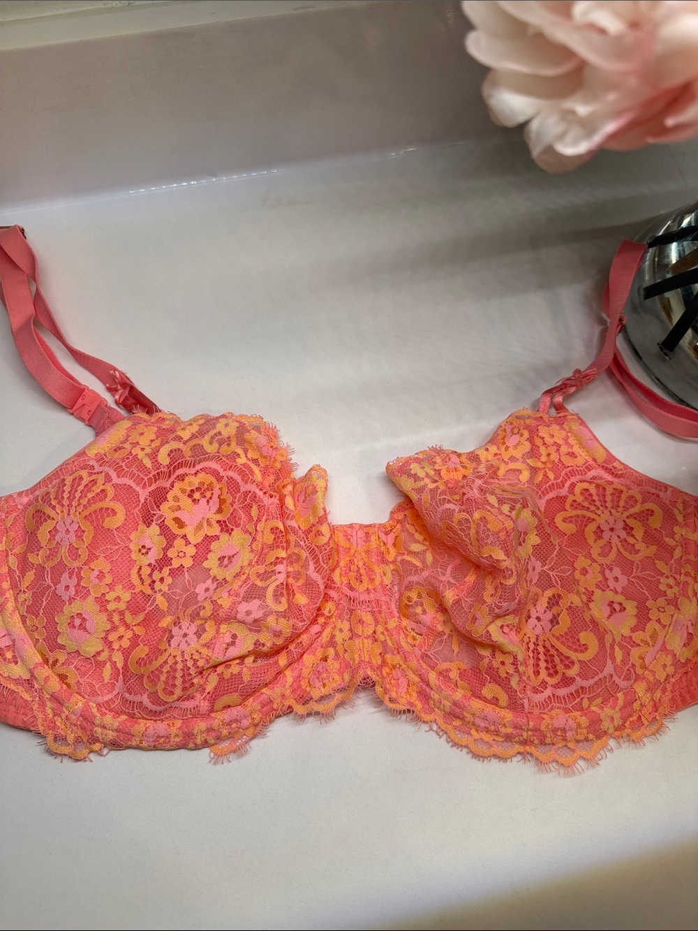 Victoria's Secret Coral & Yellow Lace Underwire Bra 38DD